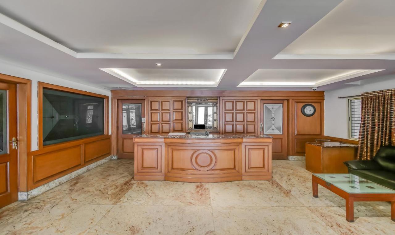Treebo Trend President Suites Bangalore Buitenkant foto